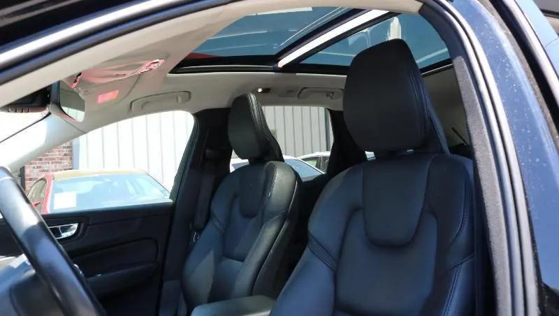 2021 Volvo XC60 T5 Momentum
