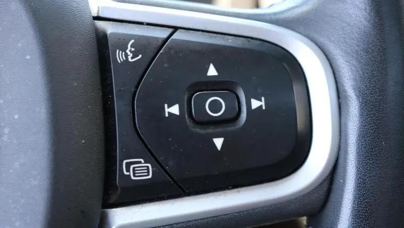 2021 Volvo XC60 T5 Momentum