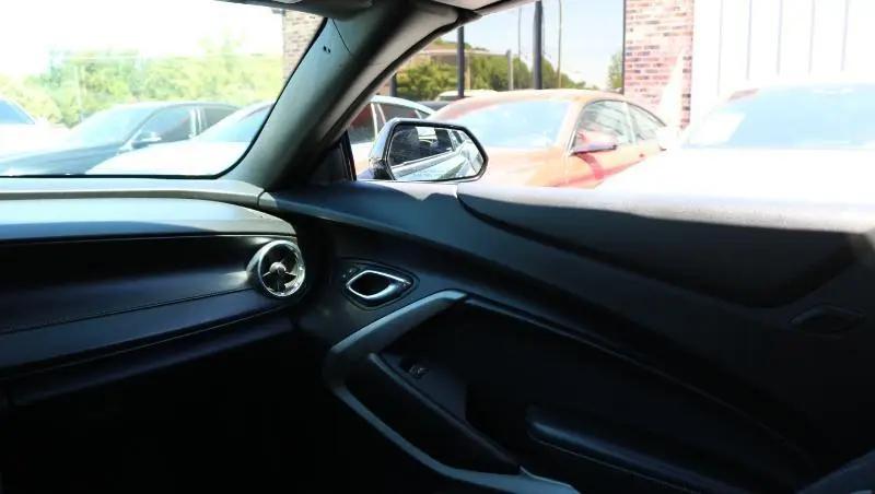 2020 Chevrolet Camaro RWD Convertible 1LT