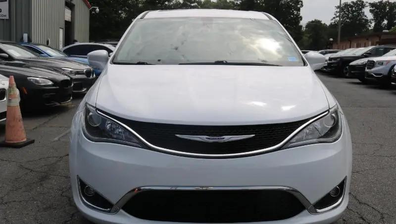 2020 Chrysler Pacifica Touring