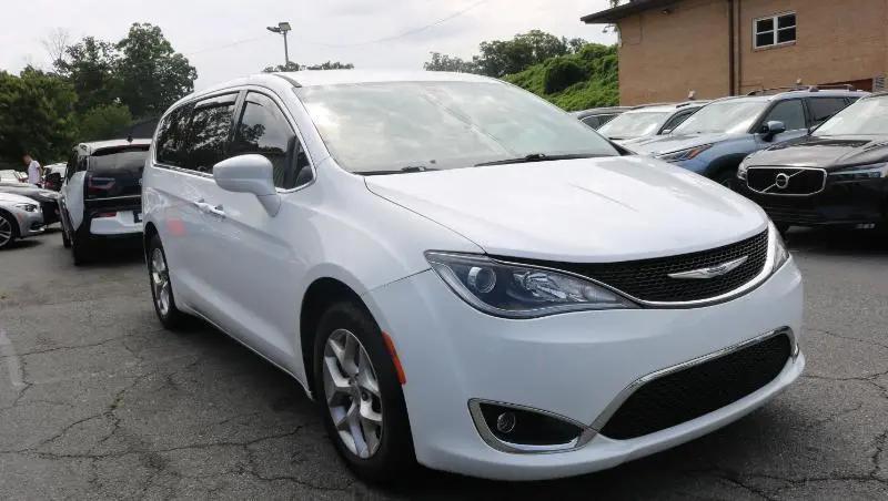2020 Chrysler Pacifica Touring