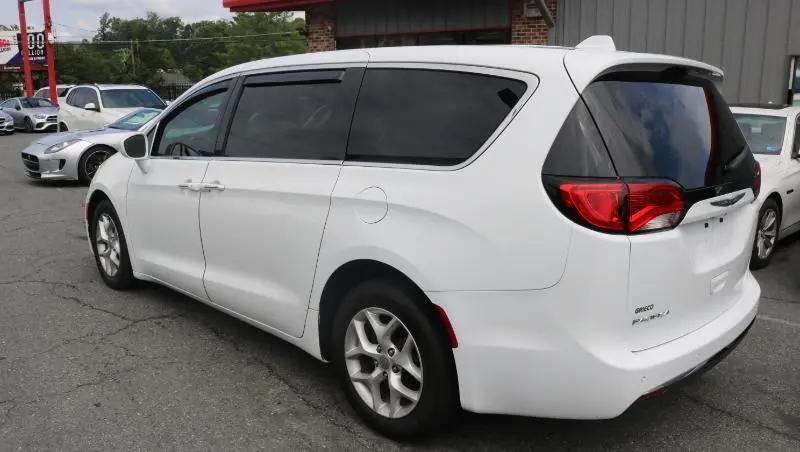 2020 Chrysler Pacifica Touring