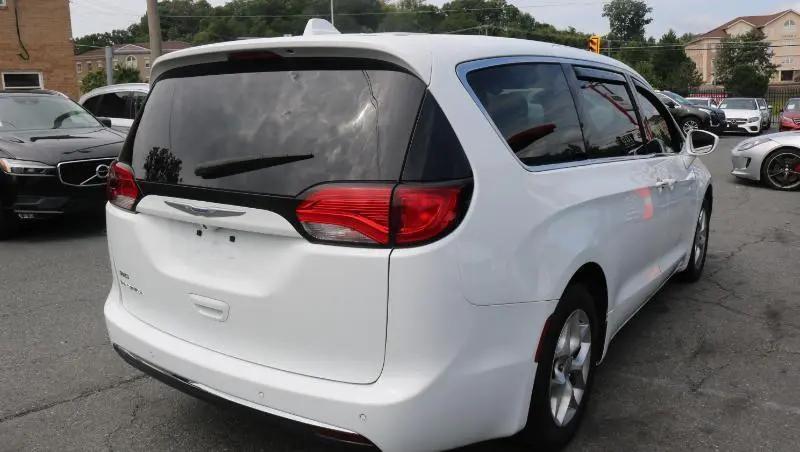 2020 Chrysler Pacifica Touring