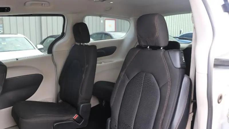 2020 Chrysler Pacifica Touring