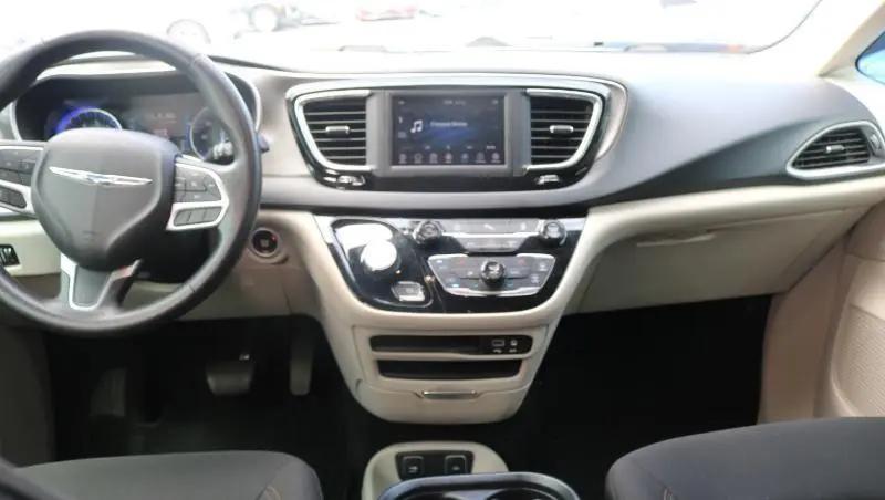 2020 Chrysler Pacifica Touring