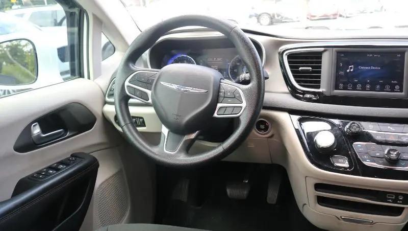 2020 Chrysler Pacifica Touring