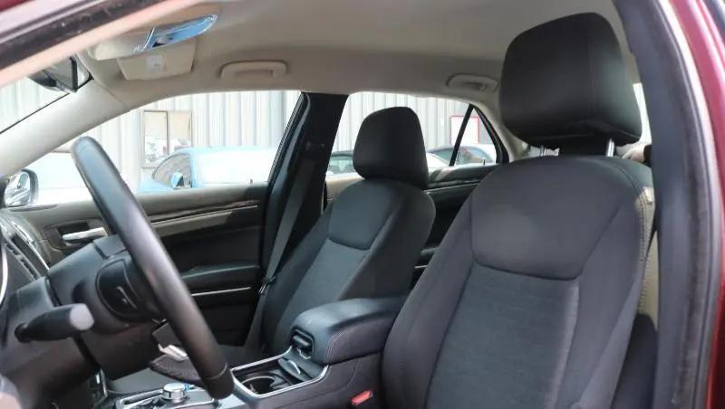 2020 Chrysler 300 Touring