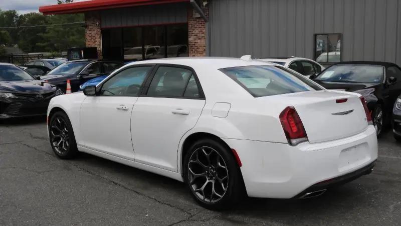 2018 Chrysler 300 Touring
