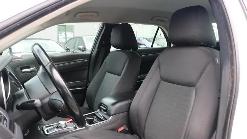 2018 Chrysler 300 Touring