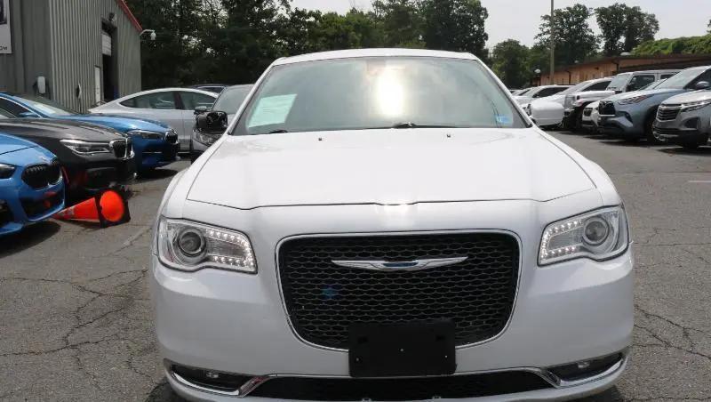 2017 Chrysler 300 C