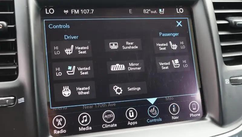 2017 Chrysler 300 C