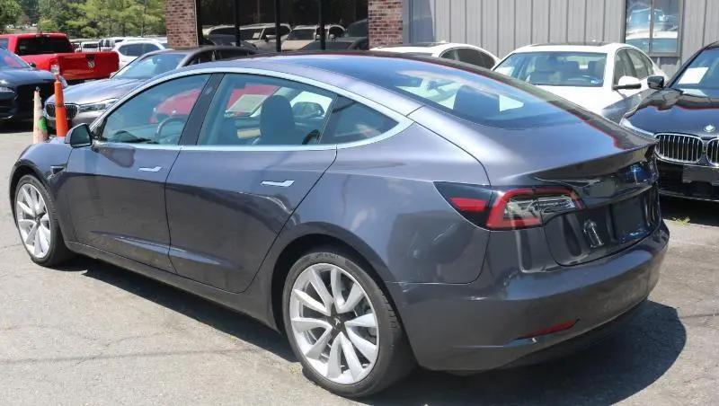 2020 Tesla Model 3 Standard Range Rear-Wheel Drive