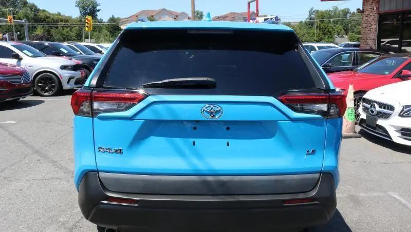 2021 Toyota RAV4 LE