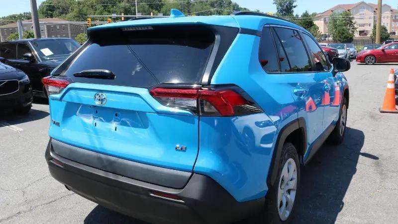2021 Toyota RAV4 LE