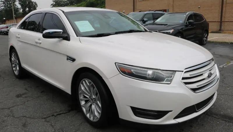 2019 Ford Taurus Limited