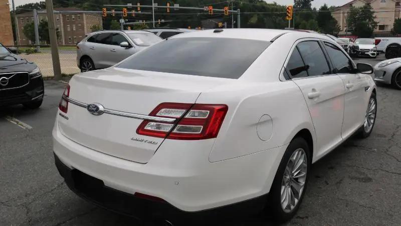 2019 Ford Taurus Limited