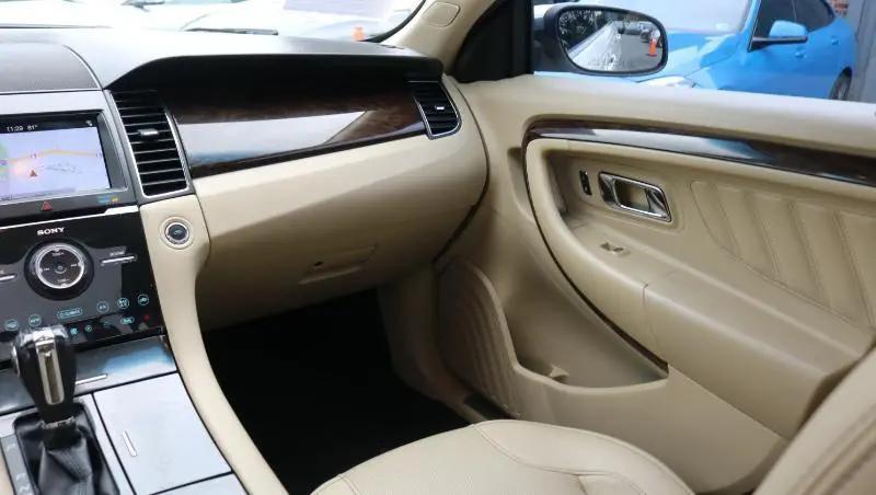 2019 Ford Taurus Limited