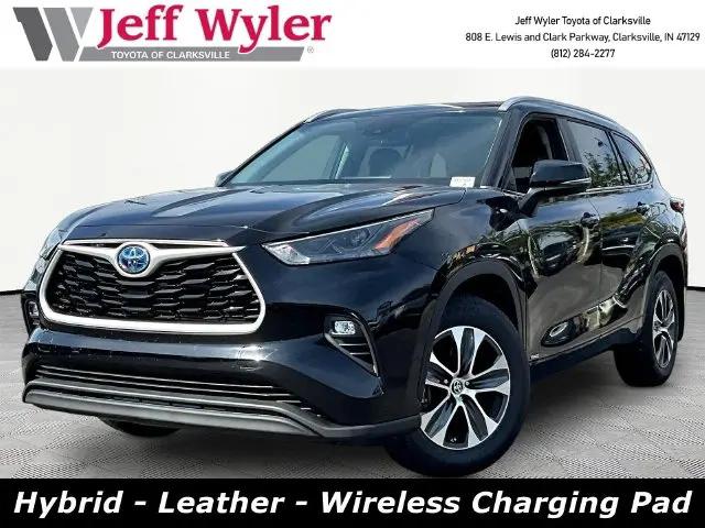 2023 Toyota Highlander Hybrid XLE for sale in Clarksville, IN