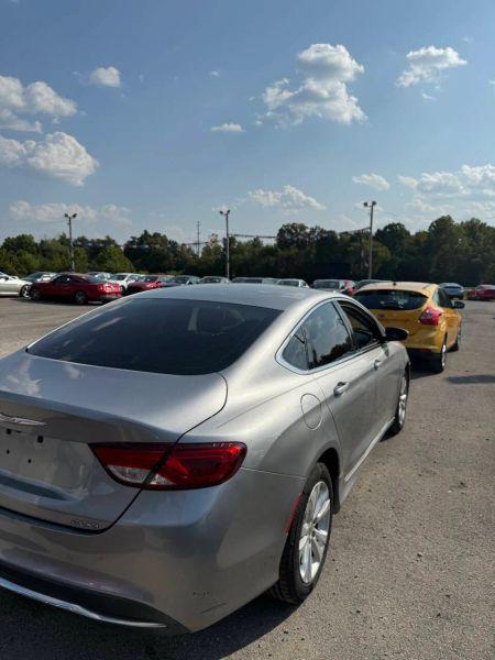 2016 Chrysler 200 Limited