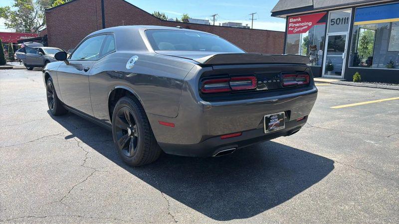 2021 Dodge Challenger SXT