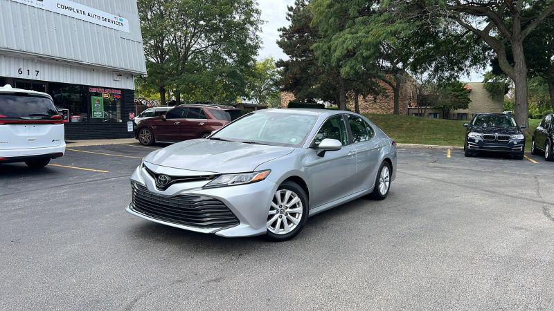 2019 Toyota Camry LE for sale in Schaumburg, IL