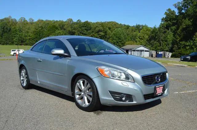 2011 Volvo C70 T5