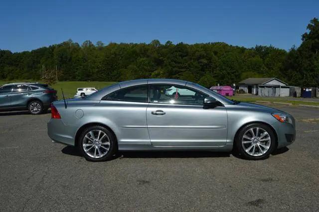 2011 Volvo C70 T5