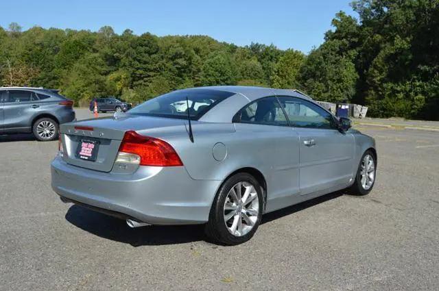 2011 Volvo C70 T5