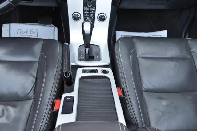 2011 Volvo C70 T5