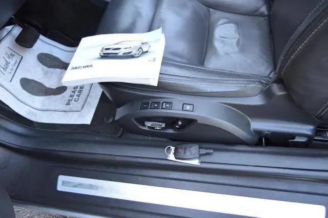 2011 Volvo C70 T5