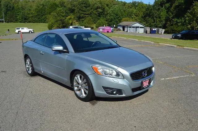 2011 Volvo C70 T5