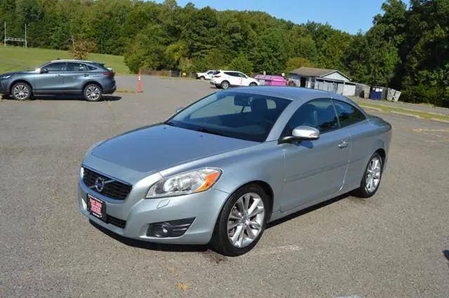 2011 Volvo C70 T5