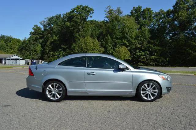 2011 Volvo C70 T5