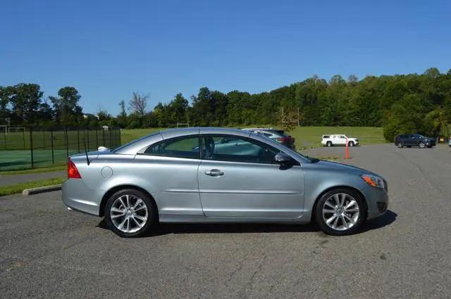 2011 Volvo C70 T5
