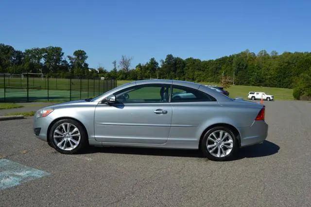 2011 Volvo C70 T5