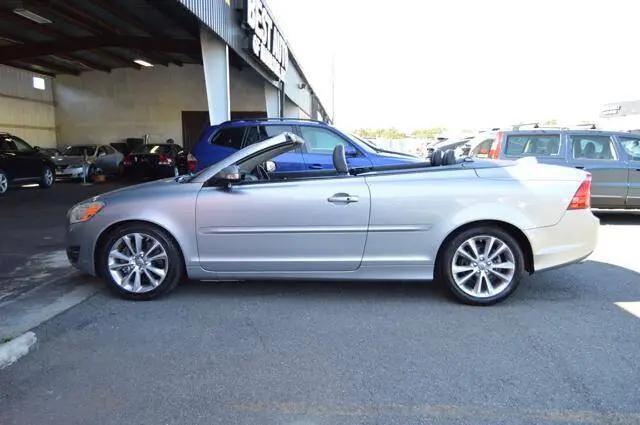 2011 Volvo C70 T5