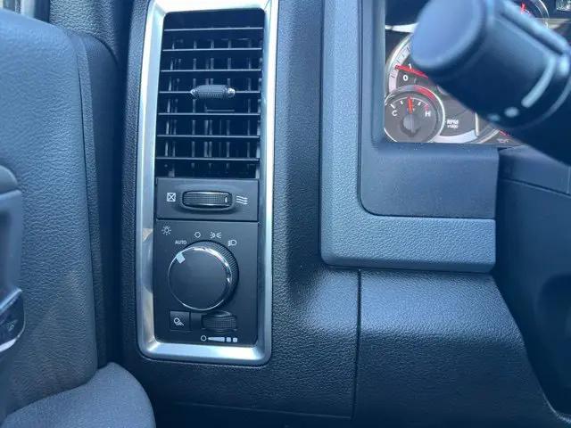 2020 Ram 1500 SLT Crew Cab 4x4 57 Box
