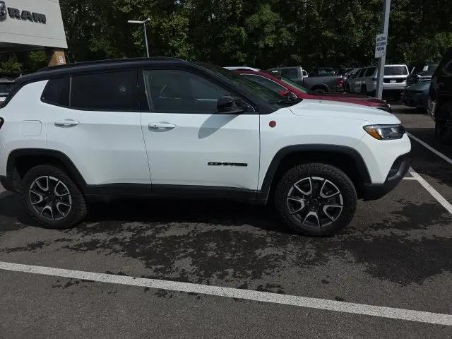 2025 Jeep Compass Trailhawk 4x4