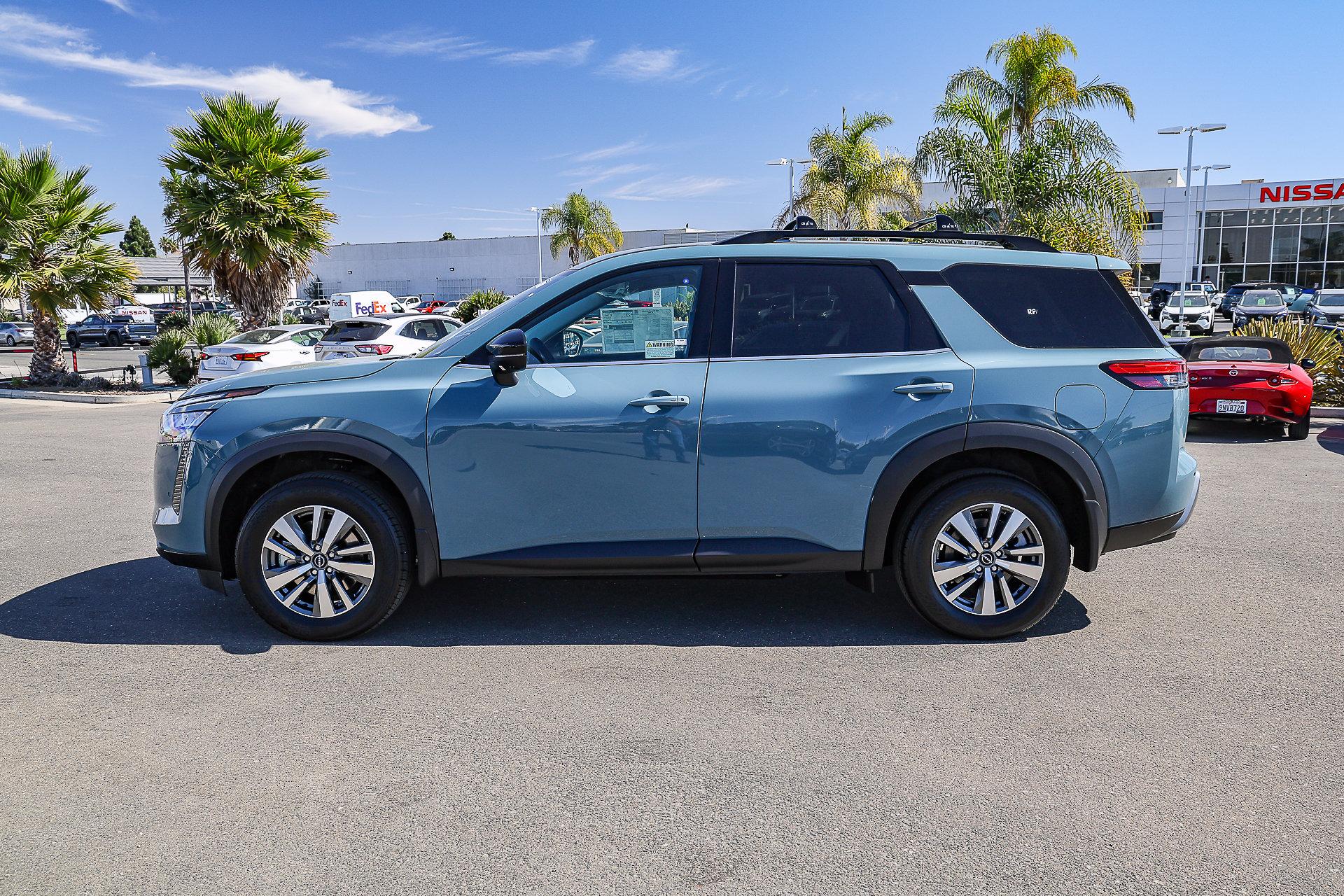 2026 Nissan Pathfinder SL - Photo 7
