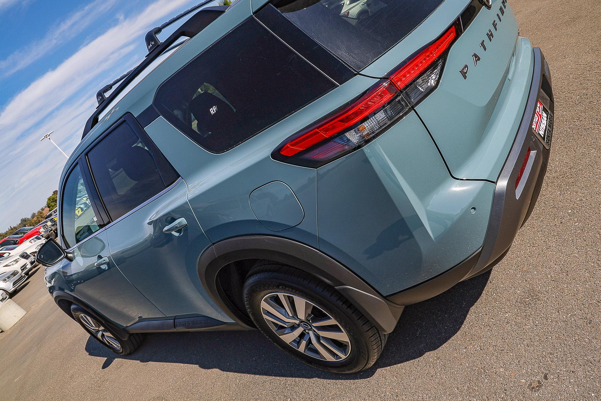 2026 Nissan Pathfinder SL - Photo 8