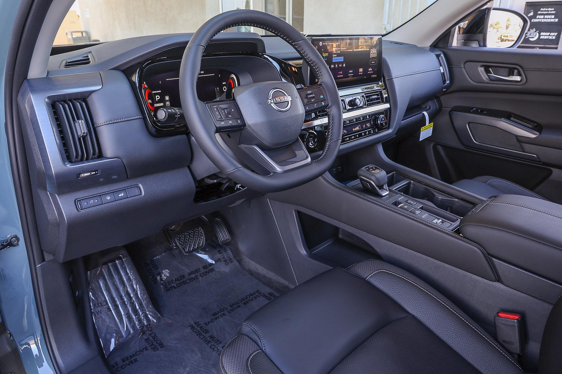 2026 Nissan Pathfinder SL - Photo 11