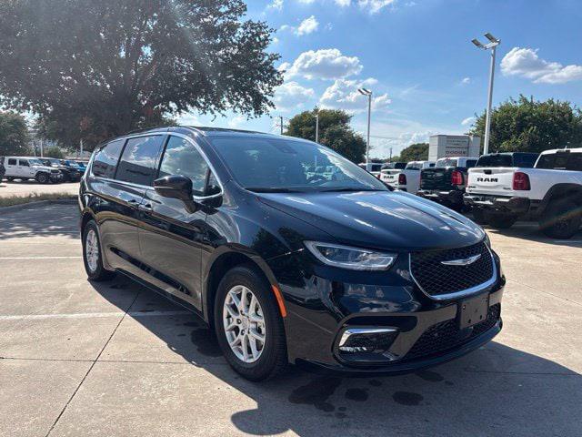 2025 Chrysler Pacifica Select for sale in Plano, TX