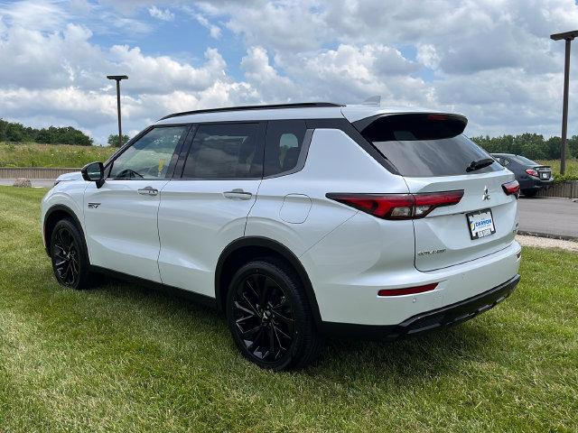 2025 Mitsubishi Outlander PHEV SEL Black Edition S-AWC for sale in Waukesha, WI