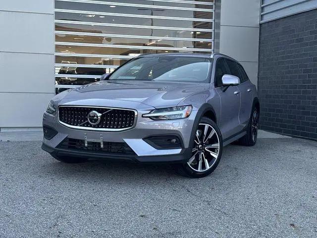 2026 Volvo V60 Cross Country Ultra, B5 AWD Gas mild hybrid for sale in Wexford, PA