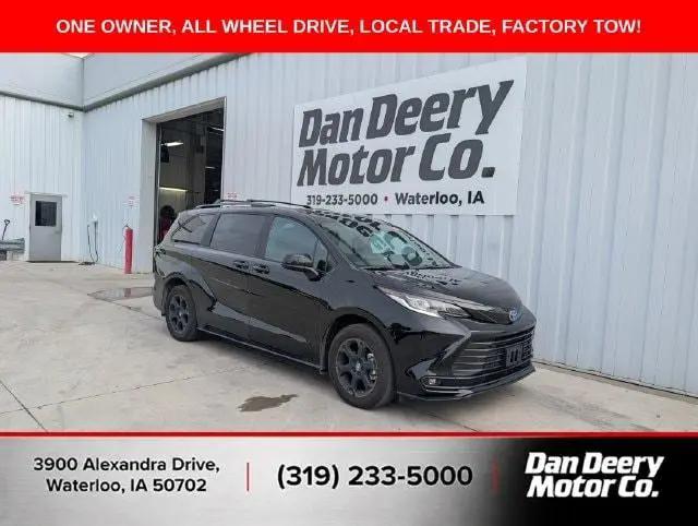 2025 Toyota Sienna Woodland Edition for sale in Waterloo, IA