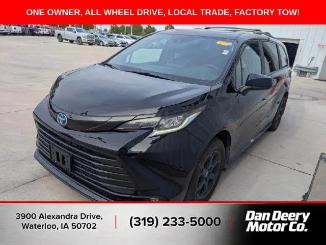 2025 Toyota Sienna Woodland Edition for sale in Waterloo, IA