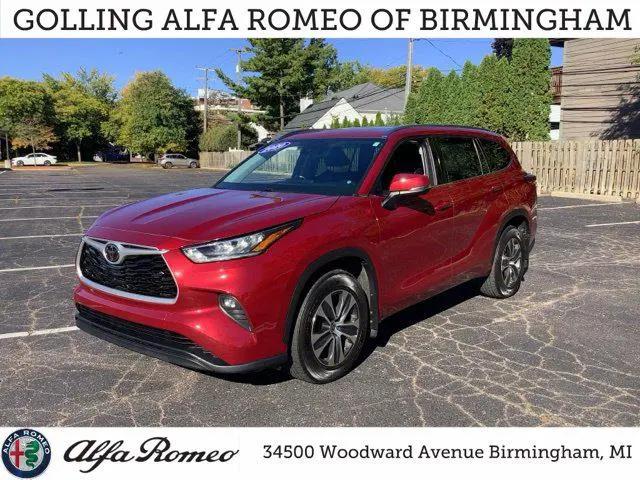 2020 Toyota Highlander XLE for sale in Birmingham, MI