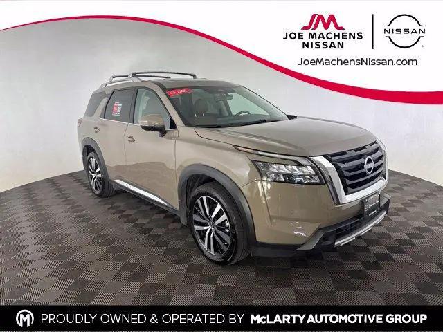2025 Nissan Pathfinder Platinum 4WD for sale in Columbia, MO