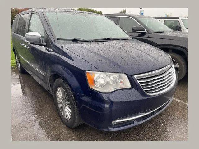 2016 Chrysler Town & Country Touring-L Anniversary Edition for sale in Fowlerville, MI