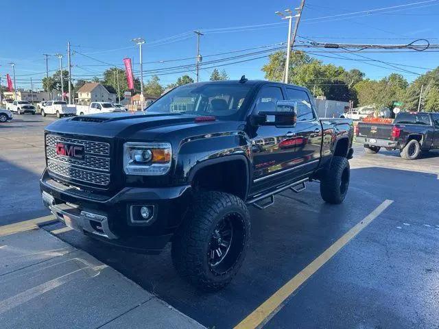 2019 GMC Sierra 2500HD Denali for sale in Davison, MI